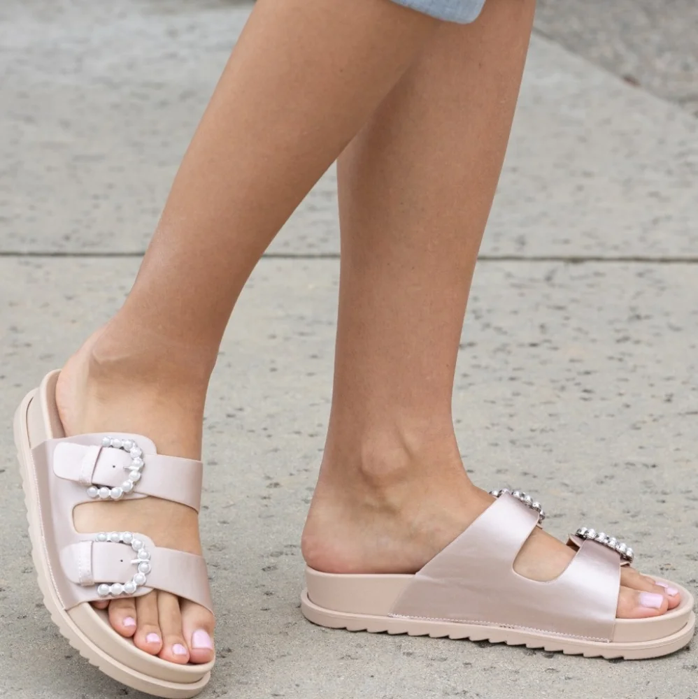 Jewel of the Sea Faux Pearl Buckle Slide Sandals - Picture 5 of 10